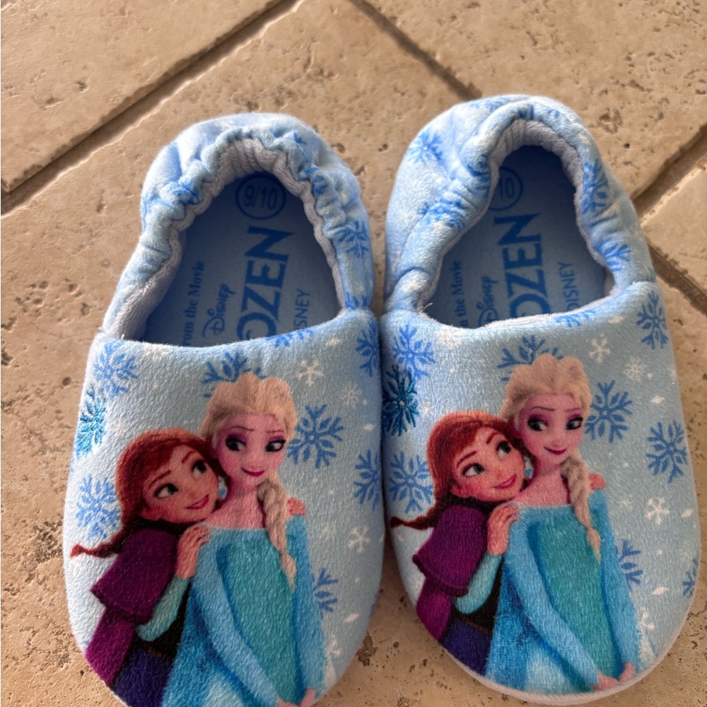 Disney Frozen Light Blue Character Slippers size 9